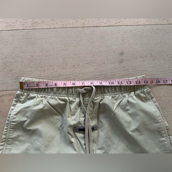 NWOT Fear of God Essentials Nylon  Track Pant Size S pistachio - Picture 10 of 11